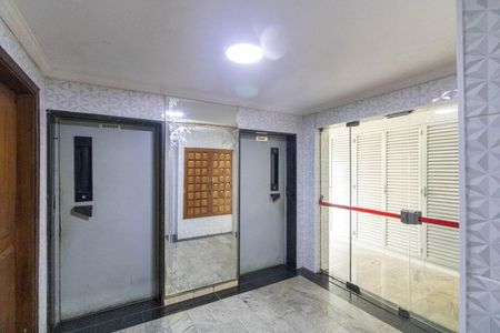 Apartamento para alugar com 50m², 2 quartos e 1 vaga Apartamento para alugar com 50m², 2 quartos e 1 vagaElevador