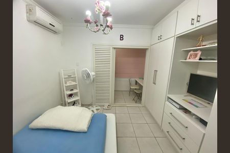 Casa de condomínio à venda com 357m², 4 quartos e 3 vagas