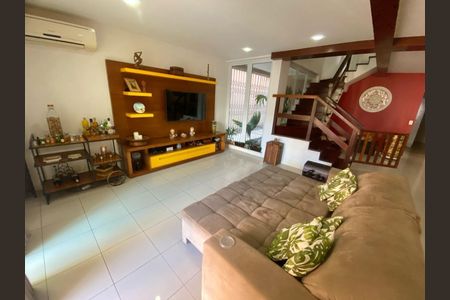 Casa de condomínio à venda com 357m², 4 quartos e 3 vagas