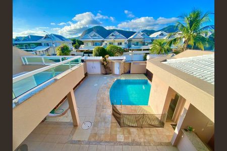 Casa de condomínio à venda com 357m², 4 quartos e 3 vagas
