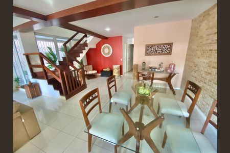 Casa de condomínio à venda com 357m², 4 quartos e 3 vagas