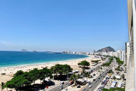 Apartamento para alugar com 200m², 4 quartos e 1 vaga Apartamento para alugar com 200m², 4 quartos e 1 vagaSala