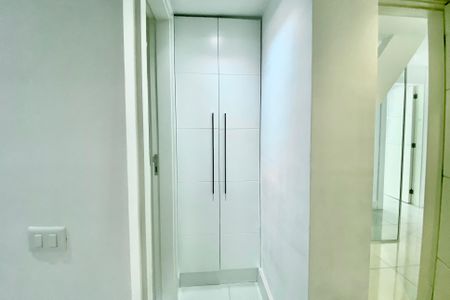 Apartamento para alugar com 200m², 4 quartos e 1 vaga Apartamento para alugar com 200m², 4 quartos e 1 vagaSuite 2