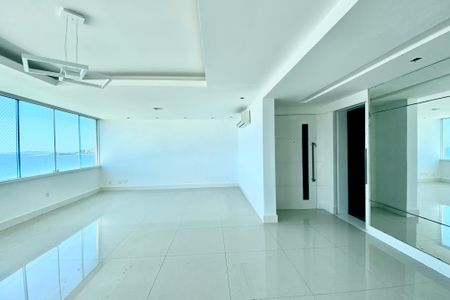 Apartamento para alugar com 200m², 4 quartos e 1 vaga Apartamento para alugar com 200m², 4 quartos e 1 vagaSala