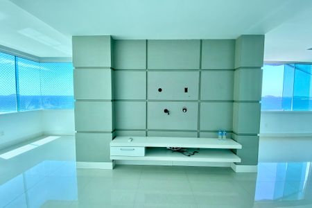 Apartamento para alugar com 200m², 4 quartos e 1 vaga Apartamento para alugar com 200m², 4 quartos e 1 vagaSala