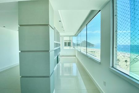 Apartamento para alugar com 200m², 4 quartos e 1 vaga Apartamento para alugar com 200m², 4 quartos e 1 vagaSala