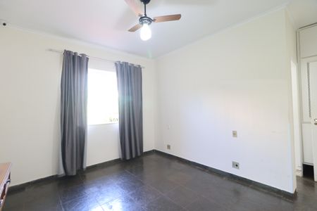 Casa para alugar com 266m², 4 quartos e 2 vagasSuíte