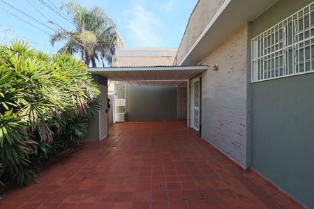 Casa para alugar com 266m², 4 quartos e 2 vagasGaragem