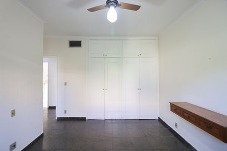 Casa para alugar com 266m², 4 quartos e 2 vagasSuíte