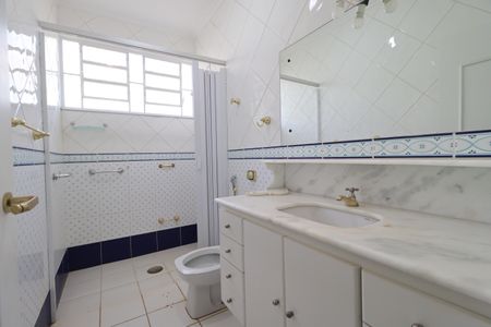 Casa para alugar com 266m², 4 quartos e 2 vagasBanheiro da Suíte