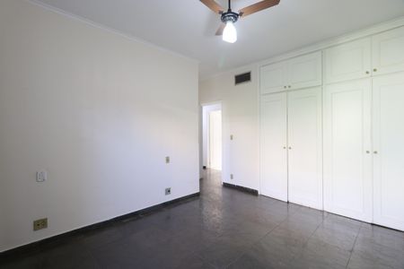 Casa para alugar com 266m², 4 quartos e 2 vagasSuíte