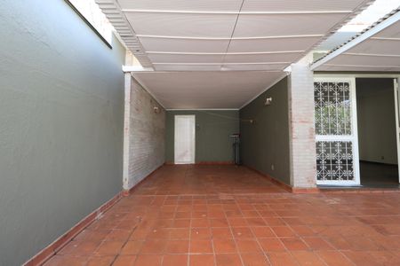 Casa para alugar com 266m², 4 quartos e 2 vagasGaragem