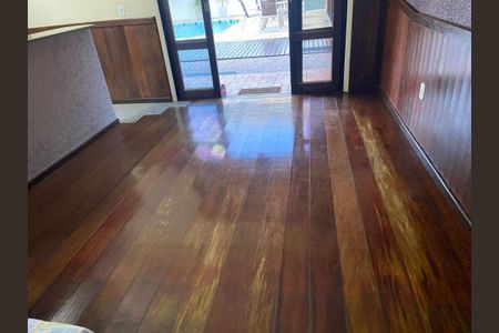 Casa à venda com 2 quartos, 230m² em Itaipu, Niterói