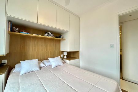 Apartamento à venda com 69m², 3 quartos e 2 vagasQuarto 3