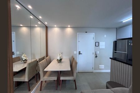 Apartamento à venda com 60m², 2 quartos e 1 vaga Apartamento à venda com 60m², 2 quartos e 1 vagaSala de Jantar