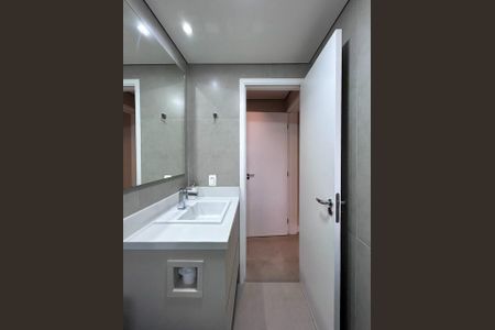 Apartamento à venda com 60m², 2 quartos e 1 vaga Apartamento à venda com 60m², 2 quartos e 1 vagaBanheiro da Suíte 1