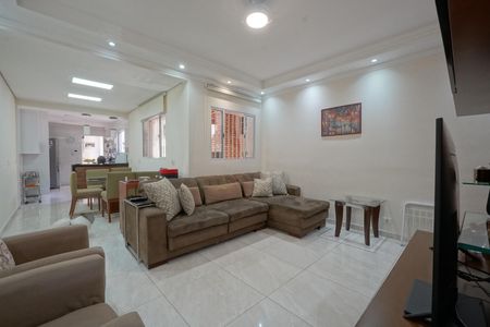 Sala de casa à venda com 3 quartos, 290m² em Vila Dom Pedro I, São Paulo