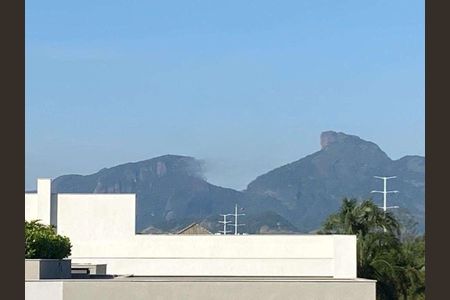 Casa de condomínio à venda com 545m², 4 quartos e 3 vagas