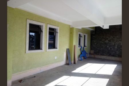 Casa à venda com 3 quartos, 181m² em Parque Novo Oratório, Santo André