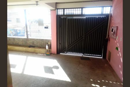 Casa à venda com 3 quartos, 181m² em Parque Novo Oratório, Santo André