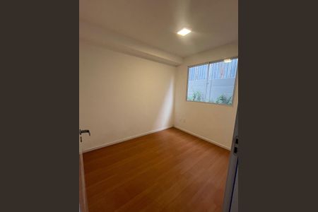 Quarto de apartamento para alugar com 2 quartos, 32m² em Jardim Gilda Maria, São Paulo