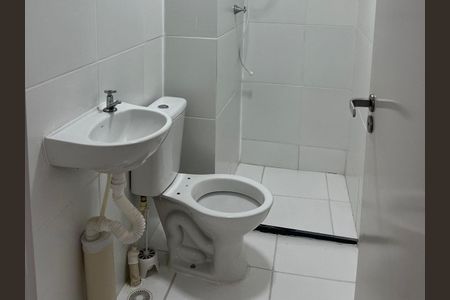 Apartamento para alugar com 32m², 2 quartos e sem vaga Apartamento para alugar com 32m², 2 quartos e sem vagaBanheiro