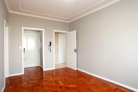 Apartamento à venda com 82m², 2 quartos e sem vagaSala