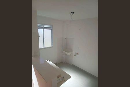 Área de Serviço  de apartamento para alugar com 2 quartos, 45m² em Jardim das Margaridas, Salvador