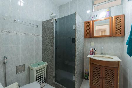 Apartamento para alugar com 60m², 2 quartos e sem vagaBanheiro