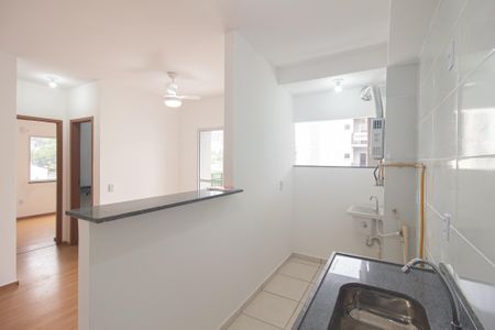 Apartamento para alugar com 44m², 2 quartos e 1 vagaCozinha e Área de Serviço