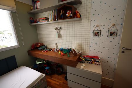 Quarto de apartamento à venda com 2 quartos, 101m² em Campestre, Santo André