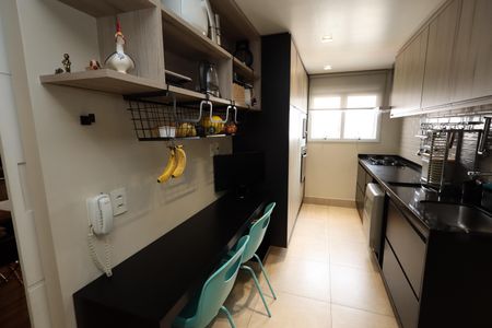 Apartamento à venda com 101m², 2 quartos e 2 vagasCozinha