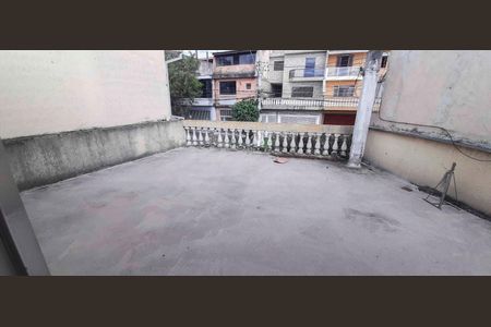 Casa à venda com 300m², 2 quartos e 2 vagasVista da Suíte 1