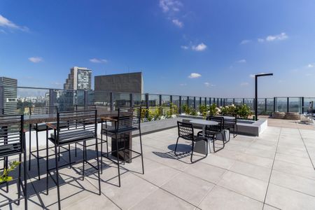 Apartamento para alugar com 29m², 1 quarto e sem vaga Apartamento para alugar com 29m², 1 quarto e sem vagaÁrea comum - Piscina