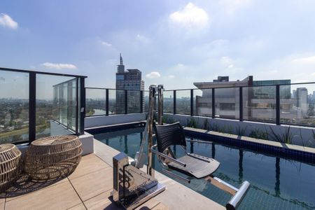 Apartamento para alugar com 29m², 1 quarto e sem vaga Apartamento para alugar com 29m², 1 quarto e sem vagaÁrea comum - Piscina