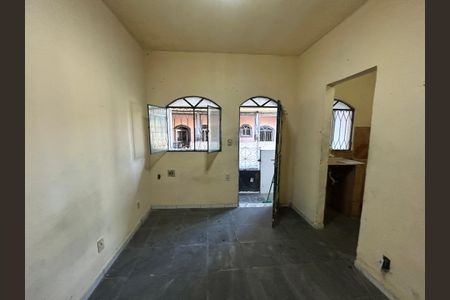 Sala de kitnet/studio para alugar com 1 quarto, 26m² em Ricardo de Albuquerque, Rio de Janeiro