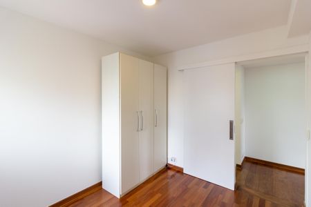 Apartamento para alugar com 120m², 3 quartos e 2 vagasQuarto 2