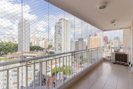 Apartamento para alugar com 120m², 3 quartos e 2 vagasVista/Varanda