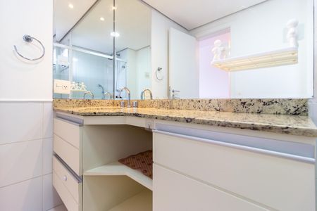 Apartamento para alugar com 120m², 3 quartos e 2 vagasBanheiro da Suíte