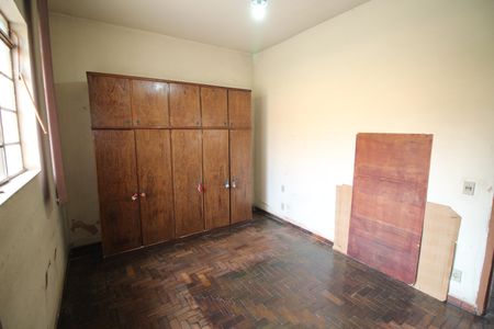 Quarto 1 de casa à venda com 3 quartos, 118m² em Industrial, Contagem