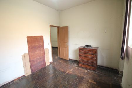 Quarto 1 de casa à venda com 3 quartos, 118m² em Industrial, Contagem