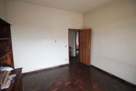 Sala de casa à venda com 3 quartos, 118m² em Industrial, Contagem