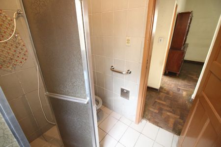 Casa à venda com 118m², 3 quartos e 2 vagasBanheiro