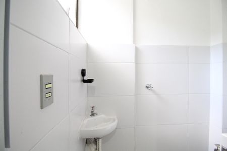 Apartamento à venda com 69m², 1 quarto e sem vaga Apartamento à venda com 69m², 1 quarto e sem vagaBanheiro da Área de Serviço