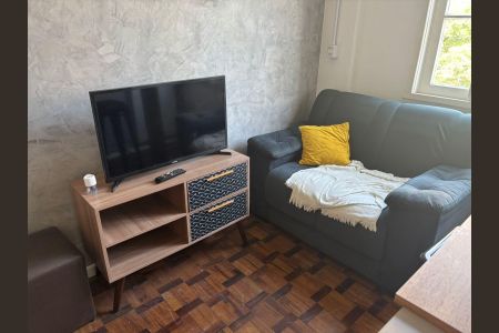 Sala de apartamento à venda com 1 quarto, 34m² em Floresta, Porto Alegre