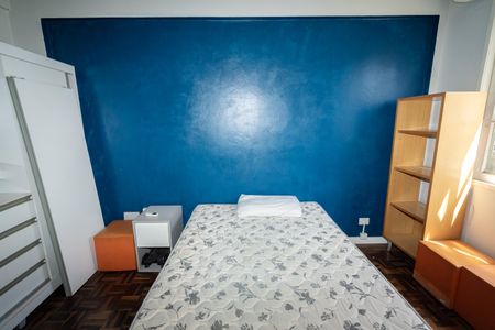 Quarto de apartamento à venda com 1 quarto, 34m² em Floresta, Porto Alegre