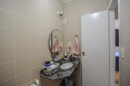 Casa de condomínio à venda com 126m², 3 quartos e 2 vagas Casa de condomínio à venda com 126m², 3 quartos e 2 vagasBanheiro