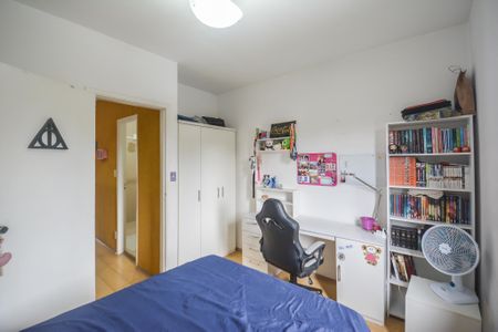 Casa de condomínio à venda com 126m², 3 quartos e 2 vagas Casa de condomínio à venda com 126m², 3 quartos e 2 vagasQuarto 2