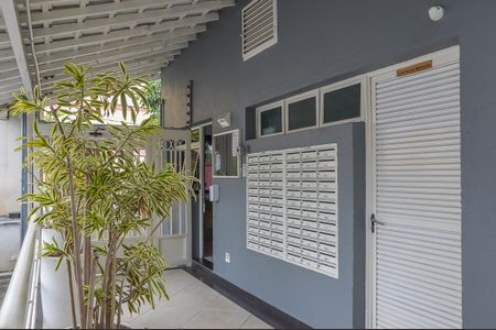 Casa de condomínio à venda com 126m², 3 quartos e 2 vagas Casa de condomínio à venda com 126m², 3 quartos e 2 vagasHall