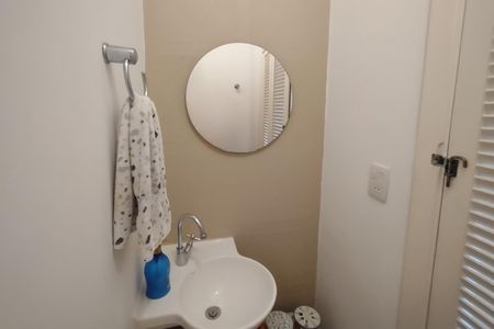 Casa à venda com 159m², 3 quartos e 2 vagasLavabo 2